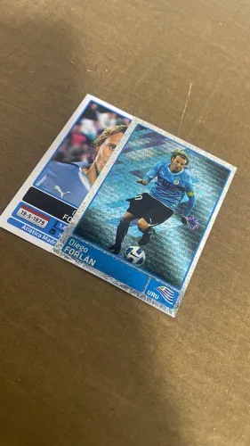 Kit 2 Figurinhas Diego Forlan Copa América 2011