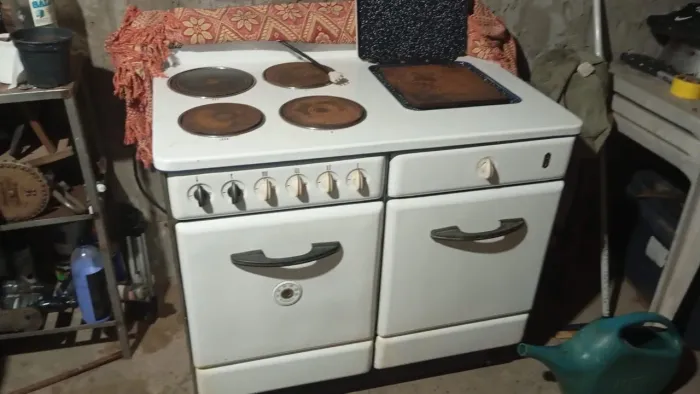 Vende se. Fogão retrô