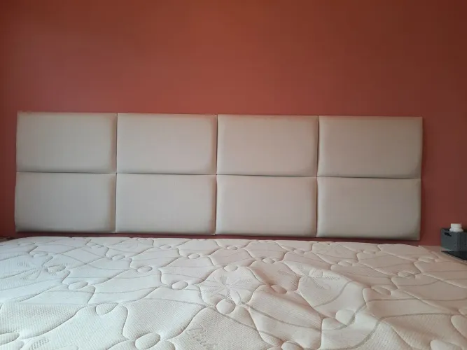 Cabeceira modulada estofada adesiva