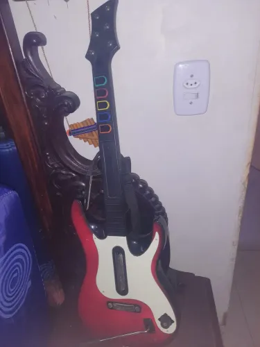 Guitarra guitar hero 5 xbox 360,rara