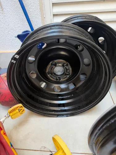 Vendo roda de ferro 