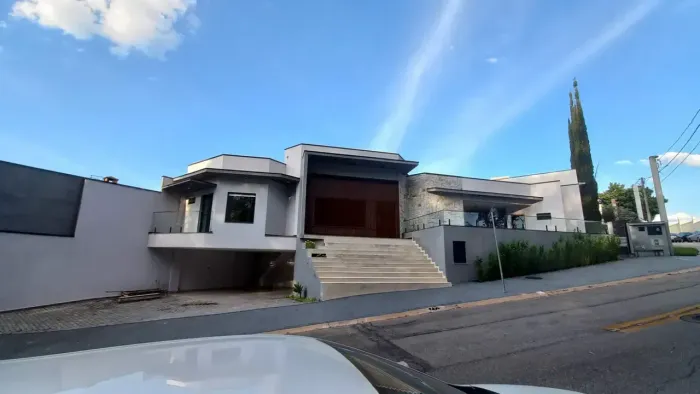 Imóvel para aluguel possui 222 metros quadrados com 3 quartos em Wanel Ville - Sorocaba -