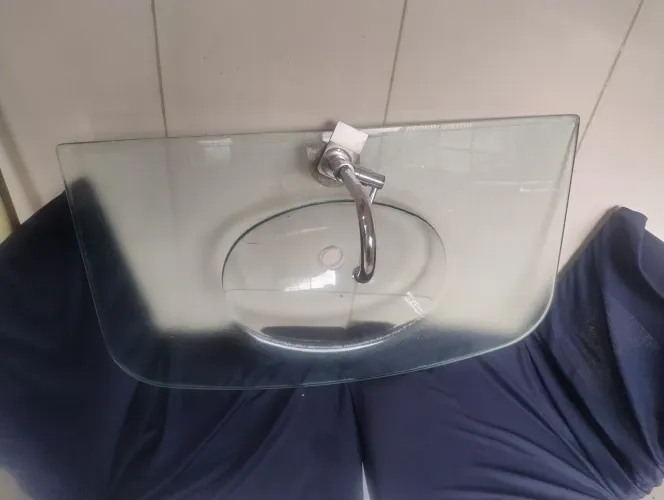 Bancada de Vidro para Banheiro