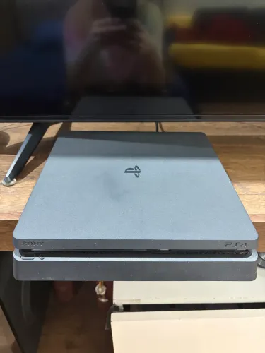 Playstation 4 Slim 1TB