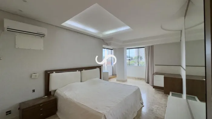 Apartamento com 4 suítes e hall privativo no Jundiaí