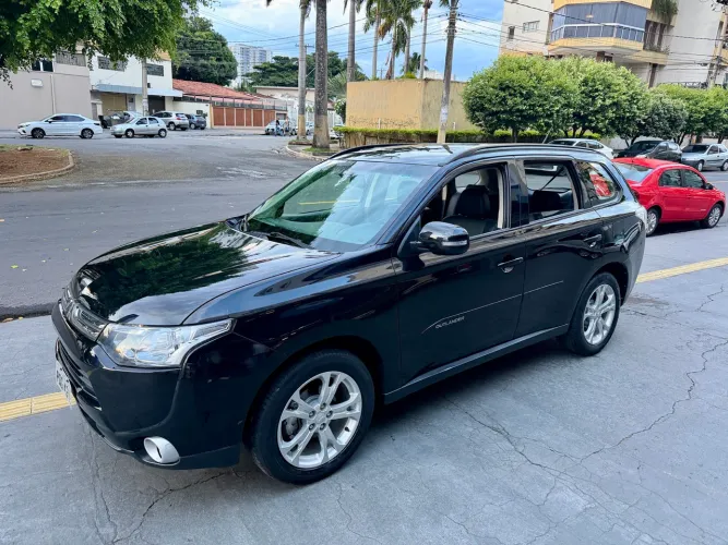 Mitsubishi Outlander 2.0 16V 160cv Aut. 2015