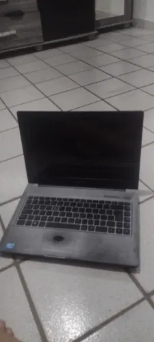 Notebook Positivo (C/ Carregador) - Carcaça e Tela Impecáveis (Para Conserto ou Peças)