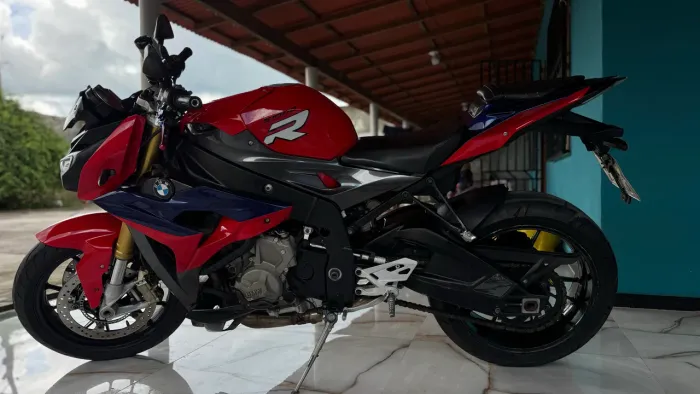 BMW S1000 R 2015 TROCO EM CARRO OU VENDO ELA