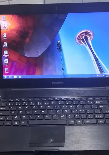 Notebook Positivo em bom estado