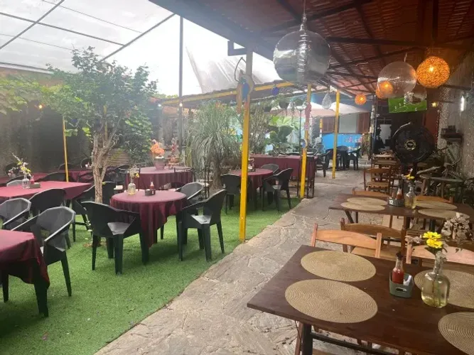 LINDO BAR E RESTAURANTE ESTILO QUINTAL,EXCELENTE P EVENTOS.OPORTUNIDADE!