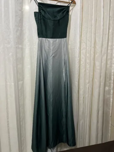 Vestido de festa longo verde-escuro e Cinza-prateado - Seminovo