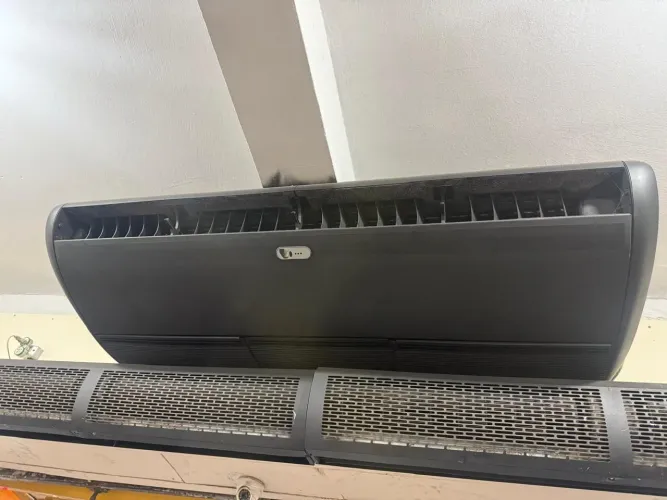 Ar condicionado 60mil btus Carrier oportunidade