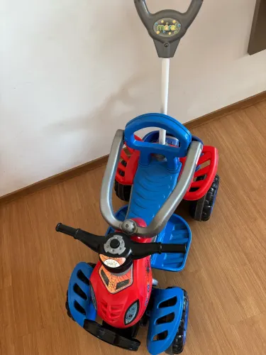 Carrinho De Passeio Infantil Empurrador Pedal Criança Spider