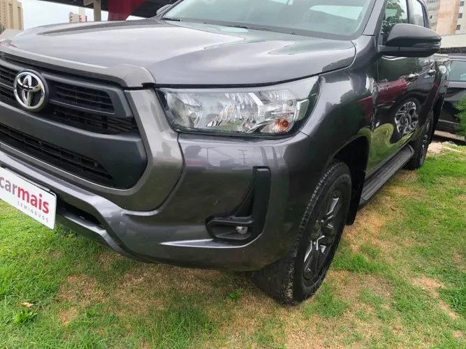 Toyota Hilux CD SR 4X4 2.8 TDI Diesel Aut. 2025