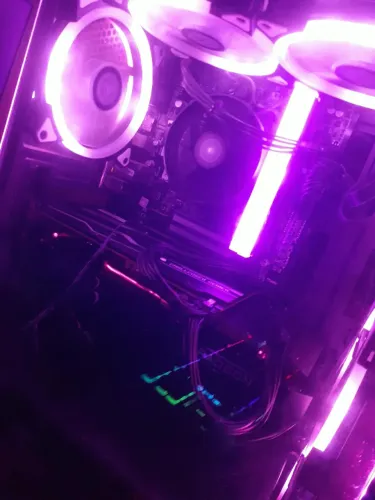PC Gamer Ryzen 5 5600 + RX 7600 8GB - 16GB RAM - 6 Fans ARGB - Vendo ou troco
