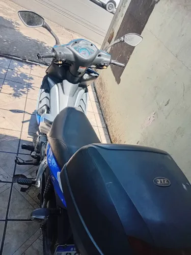 Moto top 