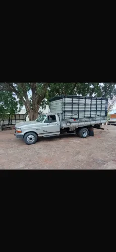 F4000 ano 97 boiadeira