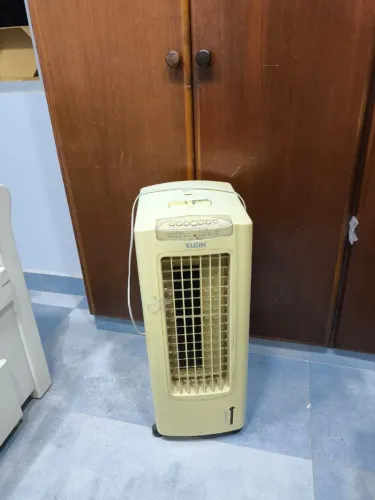 Climatizador de ar Elgin com controle remoto e reservatorio para gelo
