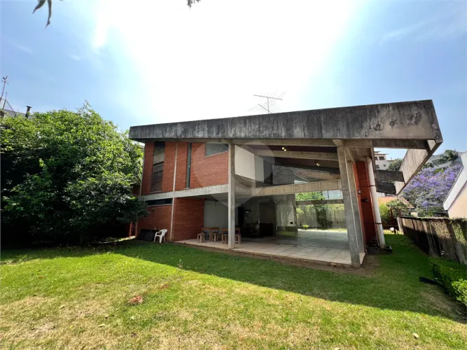 Sobrado com 4 quartos à venda ou para locação em Alto de pinheiros - SP