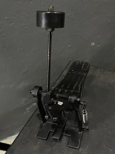 PEDAL SIMPLES EM ÓTIMO ESTADO