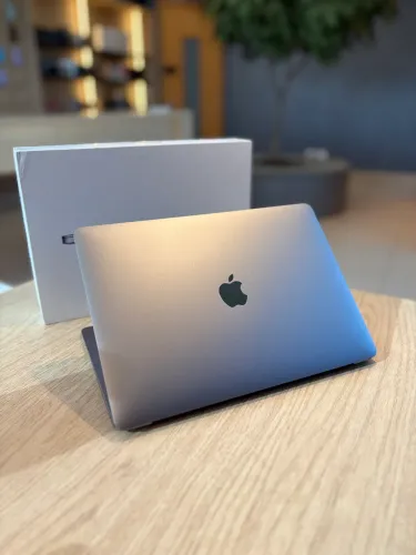 MacBook Air M1 256GB | 8GB - Bateria 100% - Seminovo