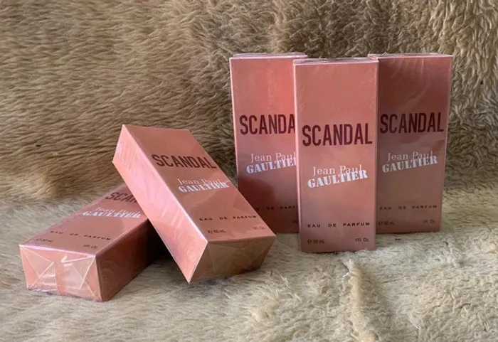 Perfumes 50ml apartir de 10 unidades R$13,99
