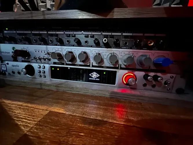 Interface Apollo 8 UAD QUAD.