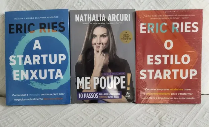 Me poupe e 2 livros do Eric Rieis Novos