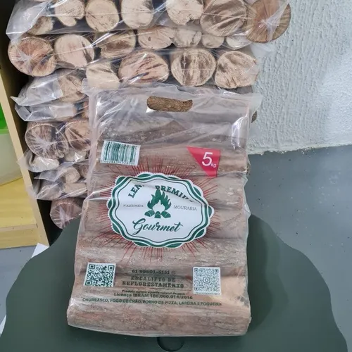 lenha para churrasco, forno de pizza, fogo de chão, lareira, costela