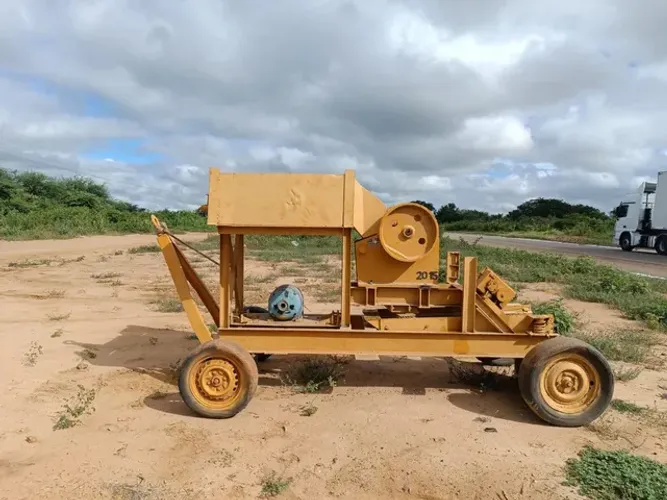 Britador 20x15 marca Faço 