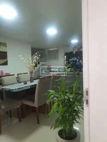 Casa de Condomínio com 4 Quartos 300m² - São Francisco - Niterói - RJ