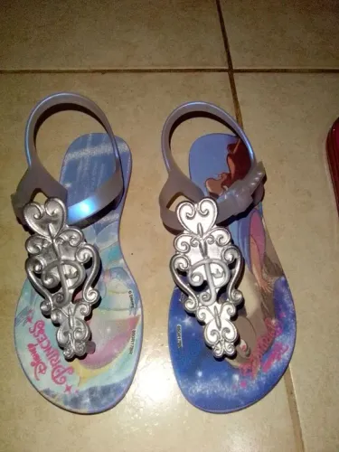 2 PARES N°30 (GRENDENE KIDS) SAPATO E SANDÁLIA