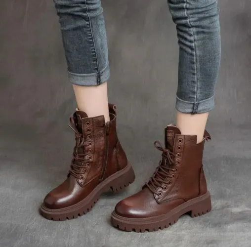 Botas Femininas de Couro Marrom - Conforto e Estilo