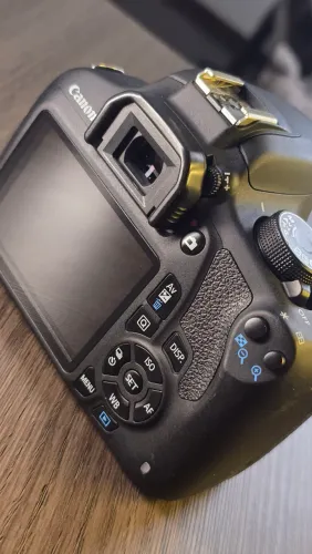 Câmera Canon T5 nova