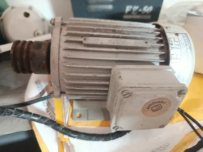 Motor indução 1/8 cv