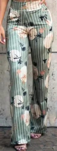 Calça Pantalona Cintura Alta com Bolsos Estampada Estilo Flare Não fica Transparente