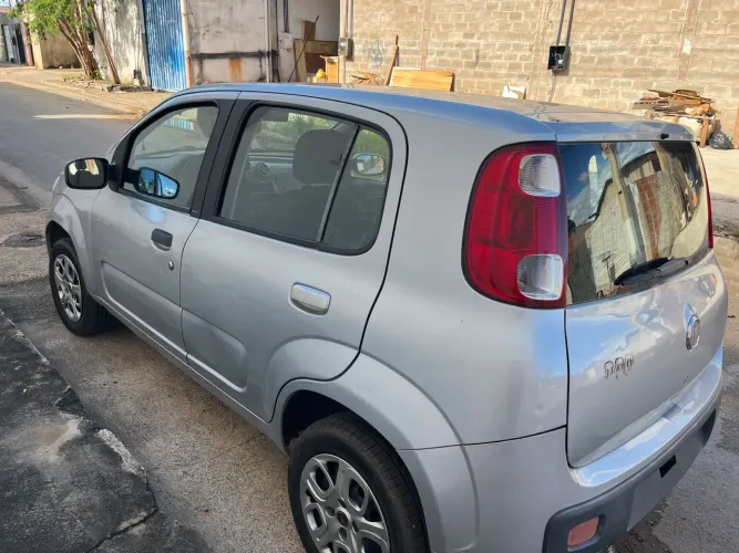 Fiat Uno Mille Celeb. WAY Econ. 1.0 F.flex 4P 2013