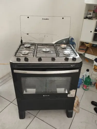 Vende-se fogão 5 5 bocas valor 399$$ não er automático entrega grátis 