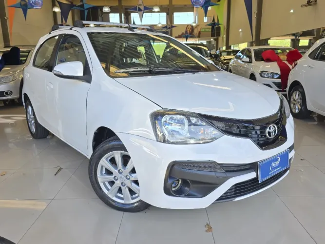 Toyota Etios X Plus 1.5 Flex 16V 5P Mec. 2020