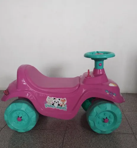 Vendo totokinha de menina novo pouco tempo de uso só 5 meses