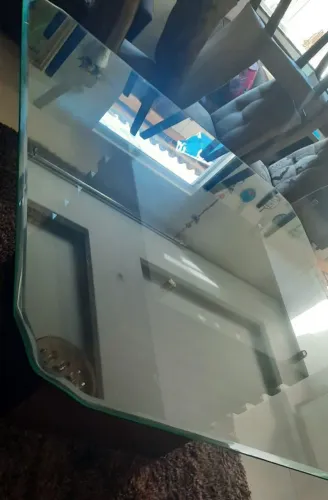 Mesa de vidro bisotado