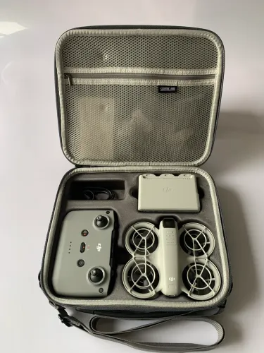 Drone DJI Neo Combo BR, 3 Baterias, Câmera 4K, Anatel - com case