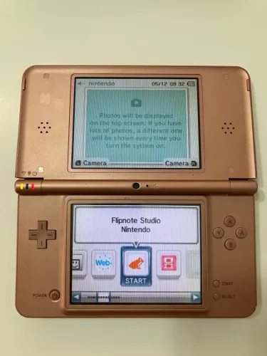Nintendo DSi XL + jogos