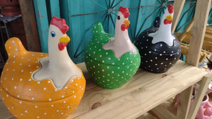 Lindas Galinhas Decorativas de gesso