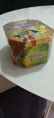 Lata Pokémon TCG com mais de 360 cartas!!!