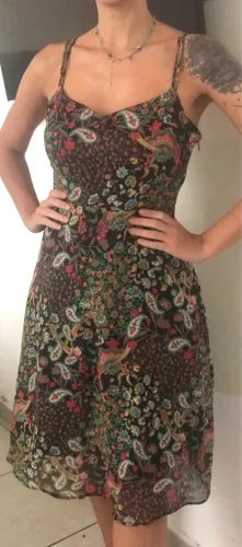 Vestido Midi Leve e florido