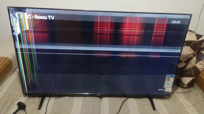 Tv 50 roku (levou queda) 1 semana de uso