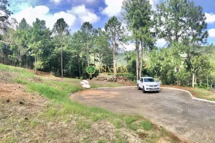 Terreno em condomínio fechado com 454 m² - Ratones, em Florianópolis.