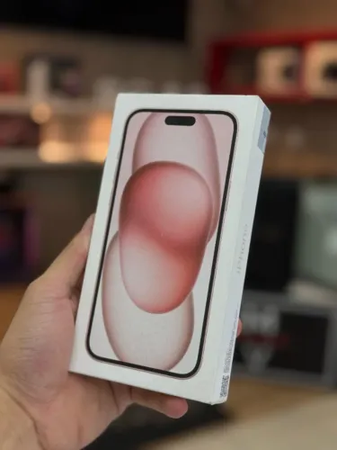 Apple iPhone 15 Plus 128GB Rosa Lacrado com 1 Ano de Garantia!