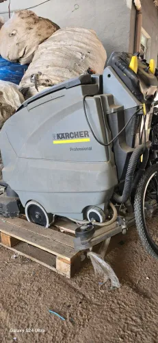 Máquinas karcher Professional de lavar pisos